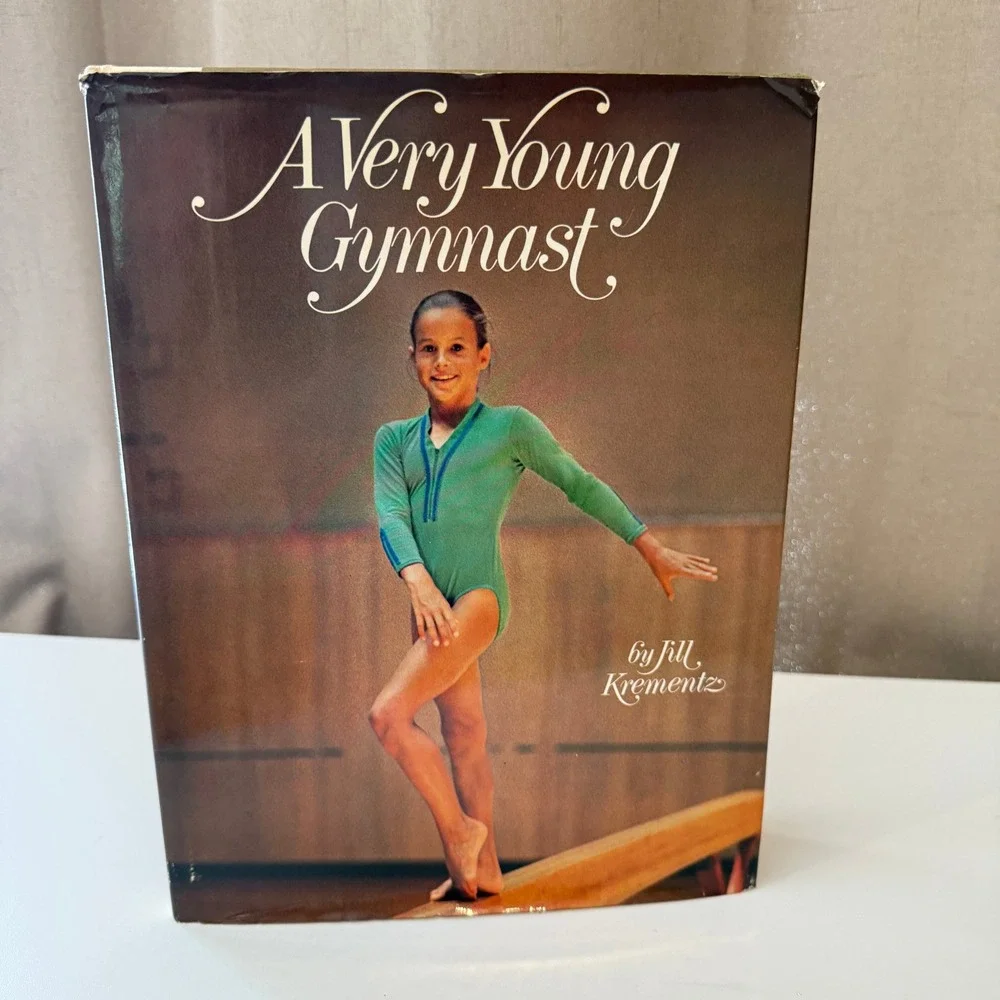 A Very Young Gymnast Jill‎ Krementz 1978 First Edition Hardcover Nadia Comaneci
